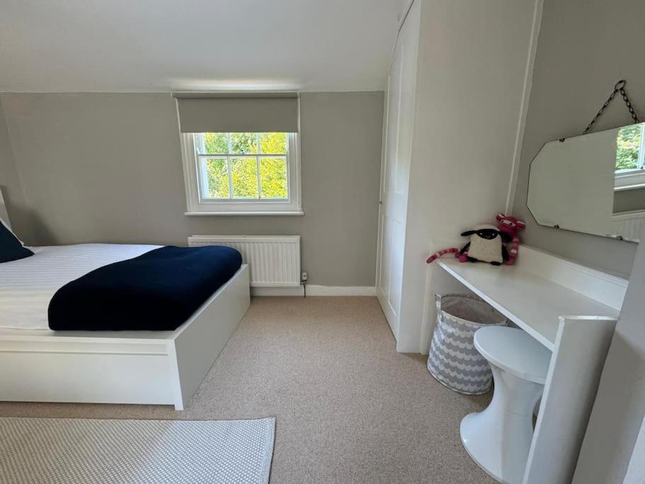 2 Bed Georgian Cottage, ラムズゲート エクステリア 写真